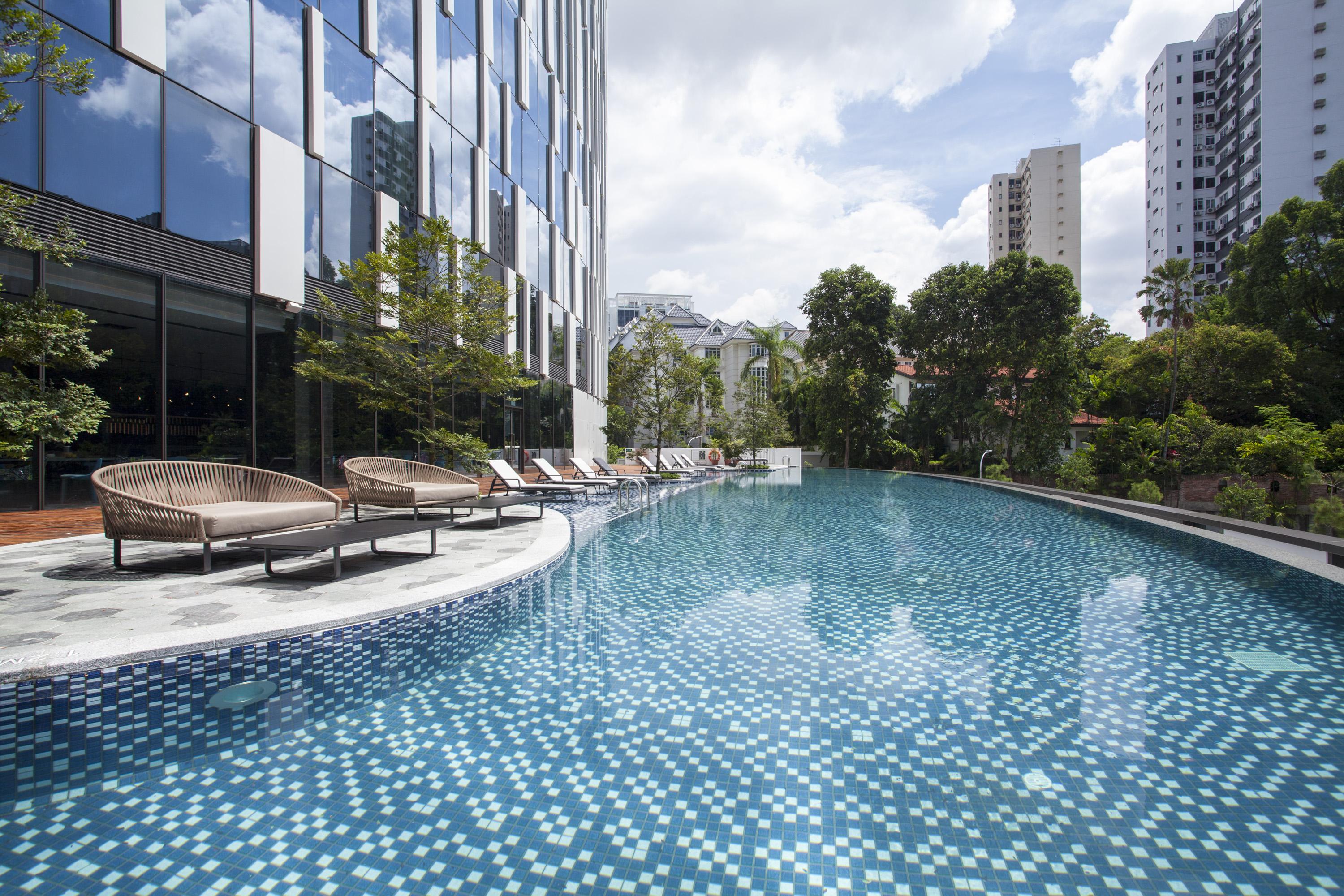 Khách sạn Novotel On Stevens 4*